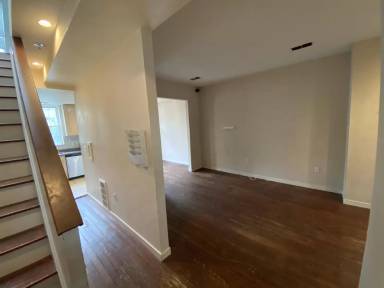 Main picture of 2030 13th St NW