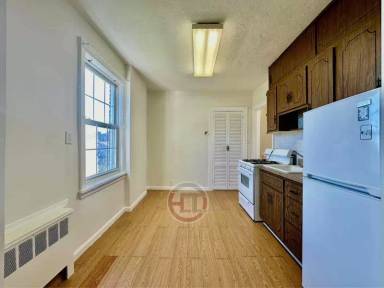 Main picture of 450 Quincy Ave