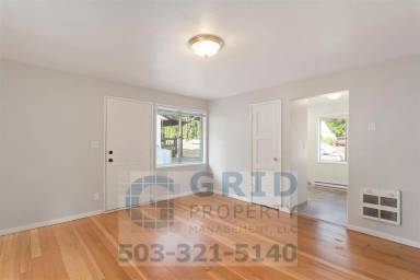 Main picture of 1108 Grand Blvd