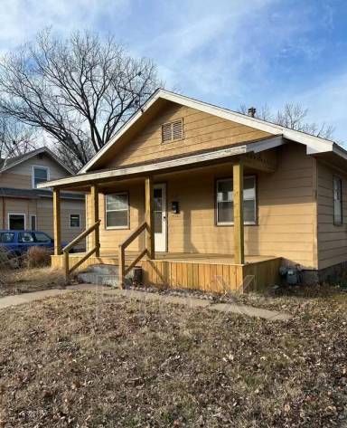 Main picture of 117 E 23rd St