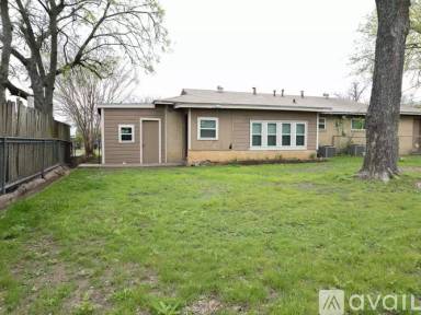 Main picture of 5 S 41st St