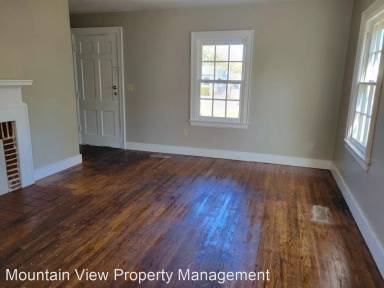 Main picture of 203 Beech St