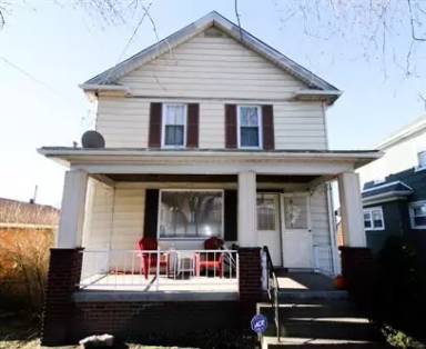 Main picture of 815 Broadway Blvd