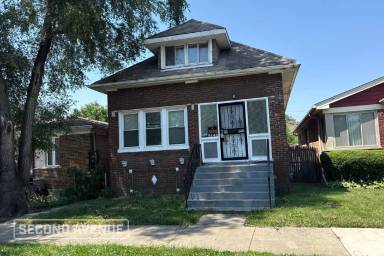 Main picture of 9640 S Calumet Ave