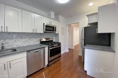 Main picture of 462 Prospect Ave