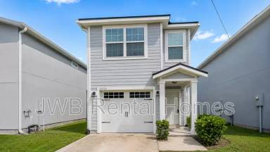 Main picture of 1252 Mull St