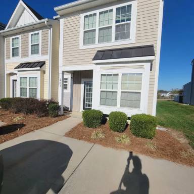 Main picture of 264 Halton Crossing Dr SW