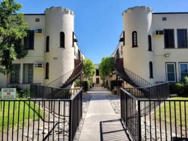 Main picture of 600 E Garfield Ave