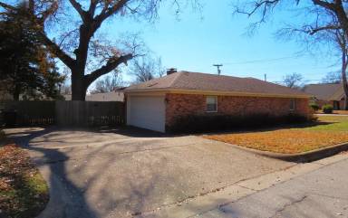 Main picture of 3800 Brookwood Dr