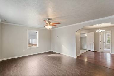 Main picture of 163 Eastwood Dr