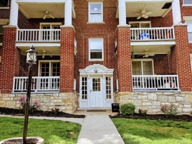 Main picture of 1600 W 37th St