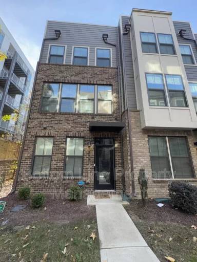 Main picture of 1312 Gleason Way