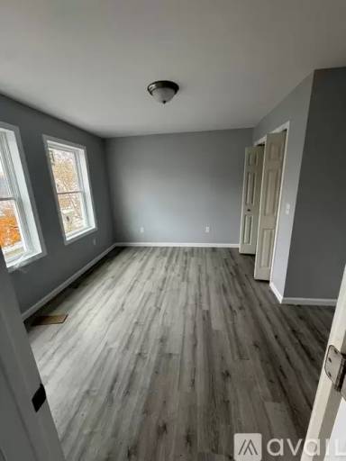 Main picture of 240 College St
