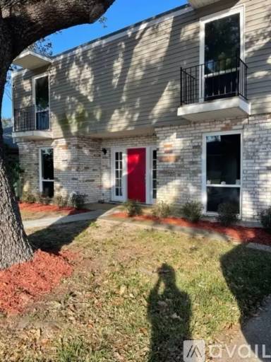 Main picture of 4401 Laudun St