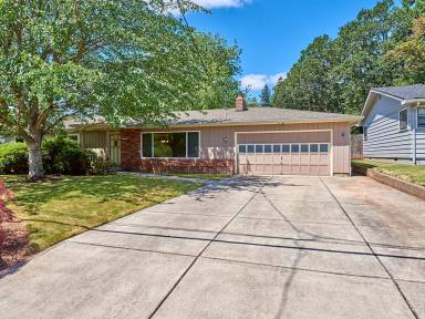 Main picture of 3773 Stanley Ln S