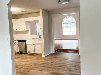 Main picture of 375 Conrad Dr
