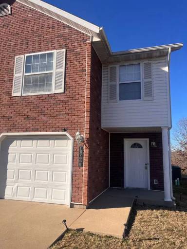 Main picture of 16785 Huntington