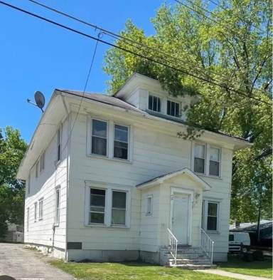 Main picture of 734 Riverside Dr