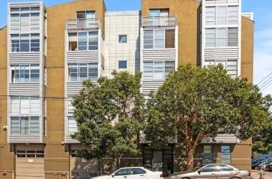 Main picture of 2600 18th St