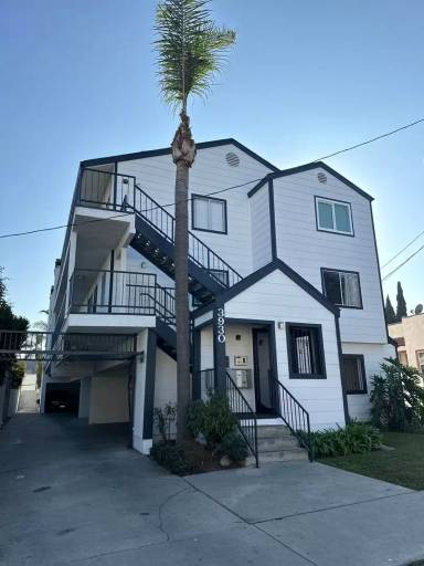 Main picture of 3930 E 11th St