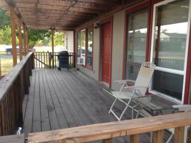 Main picture of 1215 N Washington St