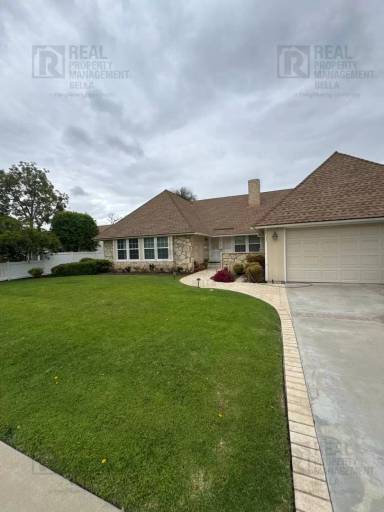 Main picture of 2137 Brookhaven Ave