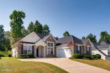 Main picture of 30 Chesterfield Ct