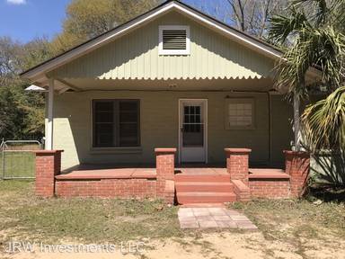 Main picture of 122 Averitt Pl