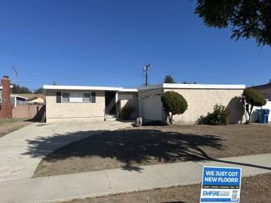 Main picture of 10908 Kibbee Ave