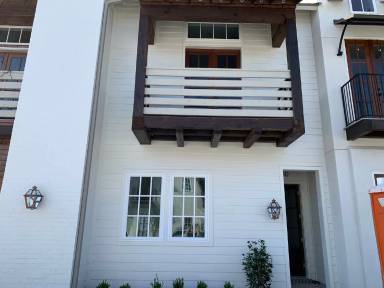 Main picture of 107 Shirekeep Ln