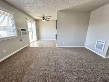 Main picture of 2127 Peach Ave