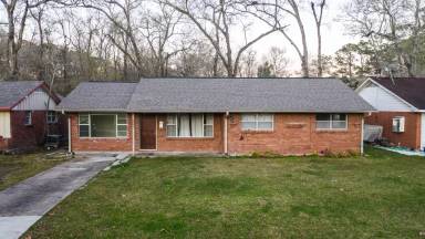 Main picture of 2801 Greenbriar St