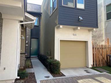 Main picture of 449 Crate Ave