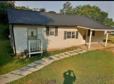 Main picture of 605 Dixon Springs Hwy