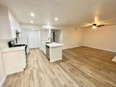 Main picture of 6033 Estelle St