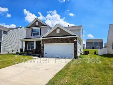 Main picture of 120 Giant Oak Ave