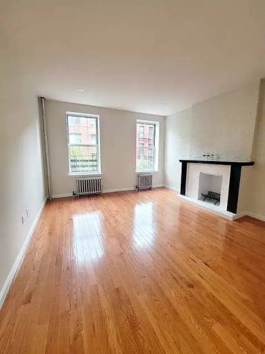 Main picture of 226 E 59th St