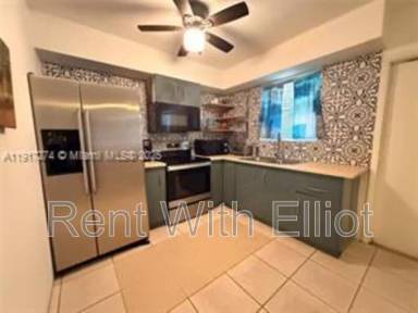 Main picture of 1104 N 17th Ct