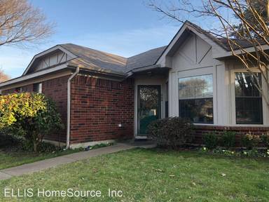 Main picture of 669 Phillips Dr