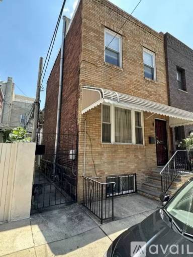 Main picture of 2509 S Rosewood St