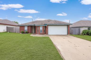 Main picture of 3412 Crescent Dr