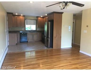 Main picture of 82 Lionel Ave