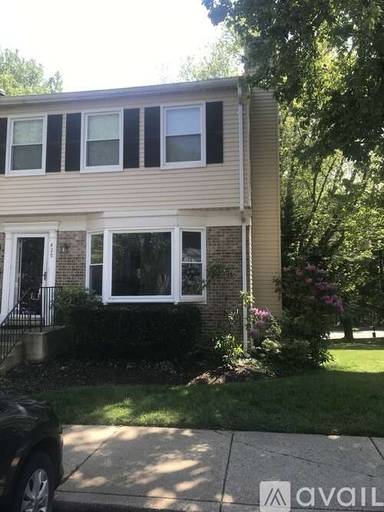 Main picture of 429 Colonial Ridge Ln