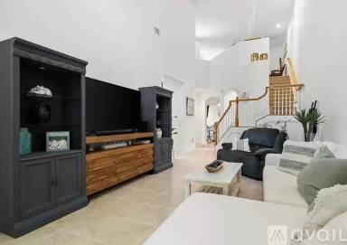 Main picture of 1945 Bridgepointe Cir