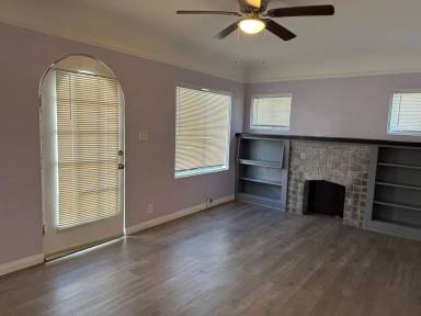 Main picture of 3853 37th St