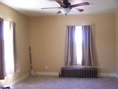 Main picture of 1318 E 19th St