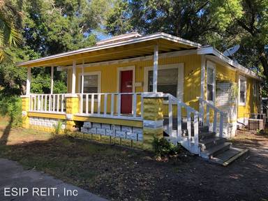 Main picture of 1045 13th Ave S