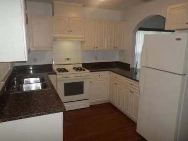 Main picture of 815 N Rembrandt Way
