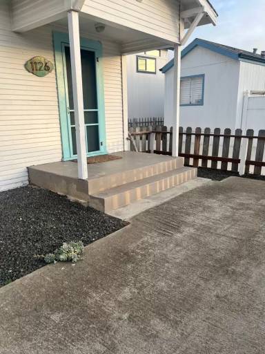 Main picture of 1126 Market Ave