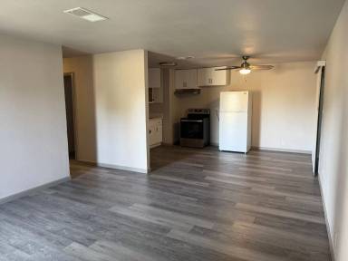 Main picture of 1045 W St